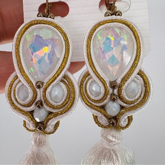 Soutache Russian Braid Handmade Tassel Earrings
White/Gold Summer Resort Wear - Picture 5 of 10